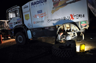 Illustration for article titled Gallery: 2010 Dakar Rally Argentina